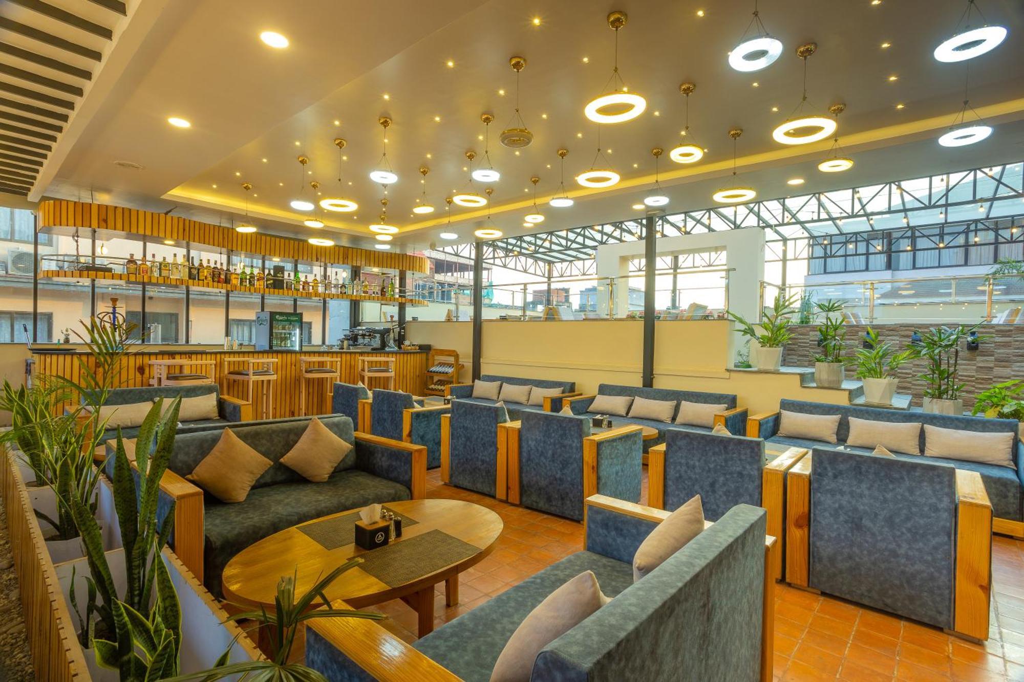Kathmandu Business Hotel Exterior foto